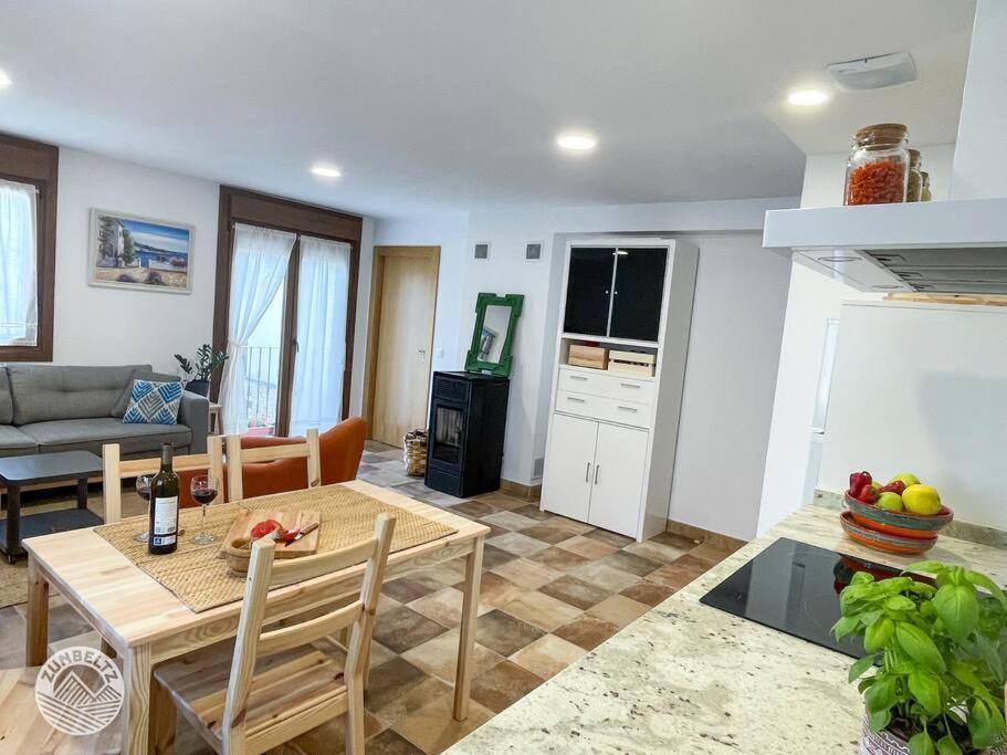 Casa Zunbeltz De 3 Habitaciones En Plena Montana Lezáun エクステリア 写真